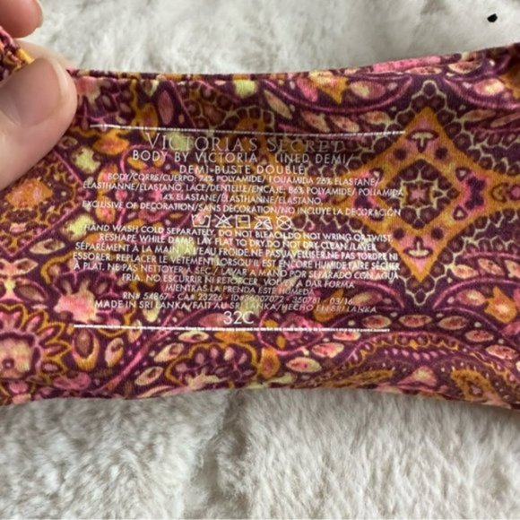 Victoria's Secret | Purple Paisley Body By Victoria "Lined Demi" Bra | Size 32C - Picture 11 of 11